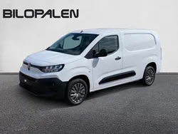 Vit (icy white) Ny 2025 Citroën Berlingo Business Class Minibuss | 362 875 kr (Lite dyr)
