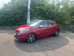 Mörkröd Begagnad 2016 Peugeot 208 Halvkombi | 79 900 kr (Marknadspris)