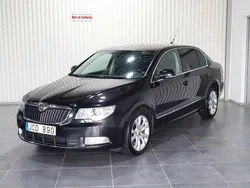 Svart Begagnad 2008 Skoda Superb Elegance Halvkombi | 55 900 kr (Marknadspris)