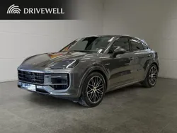 Grå Begagnad 2024 Porsche Cayenne SUV | 1 399 000 kr (Dyr)