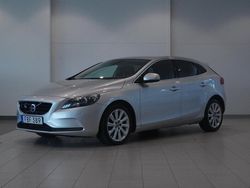 Okänd Begagnad 2015 Volvo V40 Business Edition Kombi | 129 800 kr (Marknadspris)