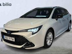 Grå Begagnad 2025 Toyota Corolla Kombi | 314 900 kr