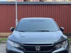 Grå Begagnad 2018 Honda Civic Elegance Halvkombi | 140 000 kr (Marknadspris)