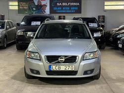 Ljusgrå Begagnad 2010 Volvo V50 Momentum Kombi | 37 900 kr (Marknadspris)