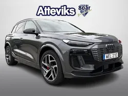 Grå Begagnad 2024 Audi Q6 e-tron S-Line SUV | 829 900 kr (Marknadspris)