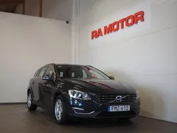 Grå Begagnad 2015 Volvo V60 Momentum Kombi | 149 900 kr (Marknadspris)