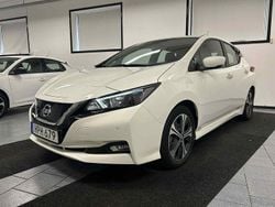 Vit Begagnad 2021 Nissan Leaf Halvkombi | 169 500 kr (Bra pris)