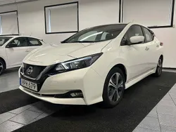 Vit Begagnad 2021 Nissan Leaf Halvkombi | 169 500 kr (Bra pris)