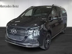 Mörkgrå Ny 2025 Mercedes V300 Avantgarde Minibuss | 976 910 kr (Marknadspris)