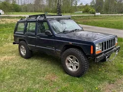 Blå Begagnad 2000 Jeep Cherokee SUV | 25 000 kr