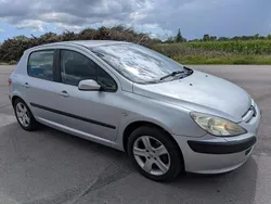 Grå Begagnad 2004 Peugeot 307 Halvkombi | 19 000 kr (Marknadspris)