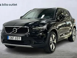 Svart Begagnad 2020 Volvo XC40 Momentum SUV | 274 900 kr (Marknadspris)