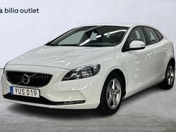 Vit Begagnad 2017 Volvo V40 Business Edition Halvkombi | 174 900 kr (Marknadspris)