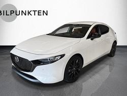 Snowflake white pearl mica (25d) Ny 2025 Mazda 3 Nagisa Kombi | 324 900 kr (Bra pris)