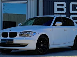 Vit Begagnad 2011 BMW 116 Halvkombi | 59 900 kr (Marknadspris)