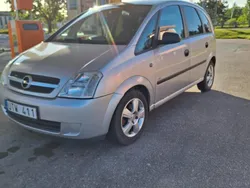 Grå Begagnad 2004 Opel Meriva Minibuss | 12 500 kr (Marknadspris)