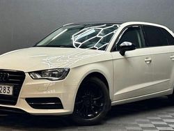Vit Begagnad 2015 Audi A3 Sportback Attraction Halvkombi | 89 900 kr (Marknadspris)