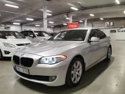Ljusgrå Begagnad 2010 BMW 520 Sedan | 89 900 kr (Marknadspris)