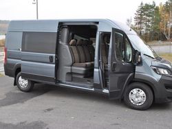 Grå (grå metallic) Begagnad 2019 Peugeot Boxer Van | 611 500 kr