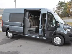 Grå (grå metallic) Begagnad 2019 Peugeot Boxer Van | 611 500 kr