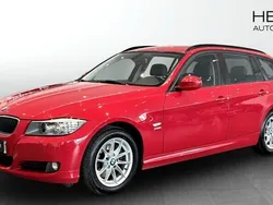 Röd (red) Begagnad 2011 BMW 320 Kombi | 129 700 kr (Dyr)