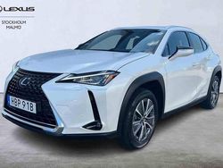 Vit Begagnad 2022 Lexus UX 300e SUV | 269 000 kr