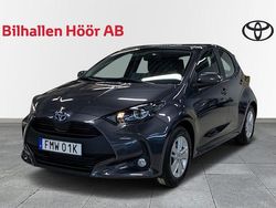 Mörkgrå (grå) Begagnad 2023 Toyota Yaris Hybrid Active Halvkombi | 229 900 kr (Marknadspris)