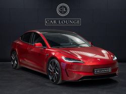 Röd Begagnad 2024 Tesla Model 3 Performance Sedan | 569 000 kr