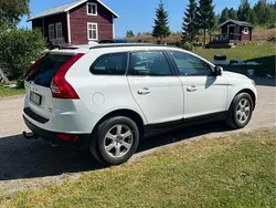 Vit Begagnad 2012 Volvo XC60 SUV | 90 000 kr (Marknadspris)