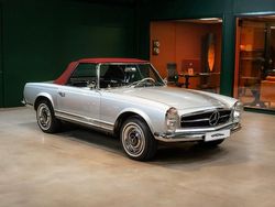 Silver Begagnad 1965 Mercedes 230 Cab | 1 199 900 kr