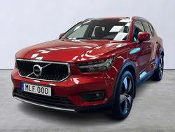 Röd Begagnad 2020 Volvo XC40 Momentum SUV | 309 900 kr (Marknadspris)