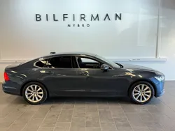 Mörkblå (blå) Begagnad 2018 Volvo S90 Momentum Sedan | 219 900 kr (Marknadspris)