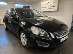 Svart Begagnad 2013 Volvo V60 Momentum Kombi | 99 500 kr (Bra pris)