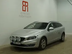 Silver Begagnad 2016 Volvo V60 Momentum Kombi | 199 900 kr (Lite dyr)