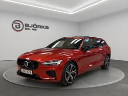 Röd Begagnad 2020 Volvo V60 R-Design Kombi | 399 500 kr (Marknadspris)