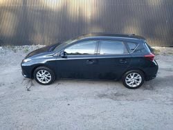 Blå Begagnad 2015 Toyota Auris Active Halvkombi | 125 000 kr (Bra pris)