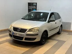 Silver Begagnad 2005 VW Polo Halvkombi | 34 900 kr (Marknadspris)