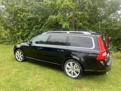 Svart Begagnad 2011 Volvo V70 Summum Kombi | 105 000 kr (Marknadspris)