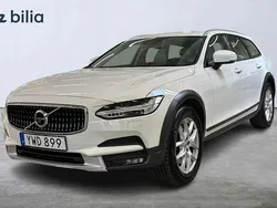 Vit Begagnad 2017 Volvo V90 CC Pro Kombi | 349 900 kr (Marknadspris)