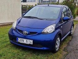Blå Begagnad 2007 Toyota Aygo Halvkombi | 23 500 kr (Marknadspris)