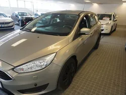 Grå Begagnad 2015 Ford Focus Trend Kombi | 79 000 kr (Bra pris)