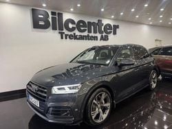 Grå Begagnad 2017 Audi Q5 S-Line SUV | 409 900 kr