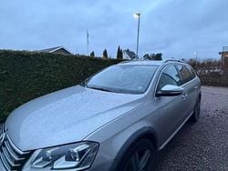 Grå Begagnad 2014 VW Passat Alltrack Kombi | 137 500 kr (Lite dyr)