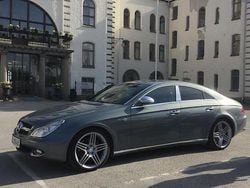 Grå Begagnad 2005 Mercedes CLS500 Sportkupé | 80 000 kr