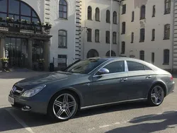 Grå Begagnad 2005 Mercedes CLS500 Sportkupé | 80 000 kr