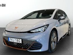 Ljusgrå (vapor grey) Begagnad 2023 Cupra Born Halvkombi | 259 900 kr (Marknadspris)