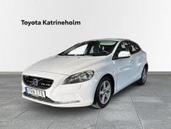 Vit Begagnad 2015 Volvo V40 Kinetic Halvkombi | 122 900 kr (Bra pris)