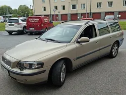 Brun Begagnad 2003 Volvo V70 Business Edition Kombi | 8 000 kr (Superpris)