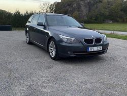 Grå Begagnad 2009 BMW 520 Kombi | 45 000 kr (Marknadspris)