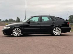 Svart Begagnad 2002 Saab 9-3 Aero Halvkombi | 40 000 kr (Dyr)